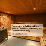 Numa Duesseldorf Leo