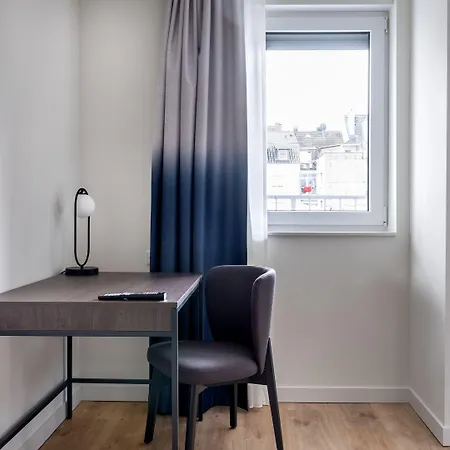 Numa Leo Aparthotel 4*