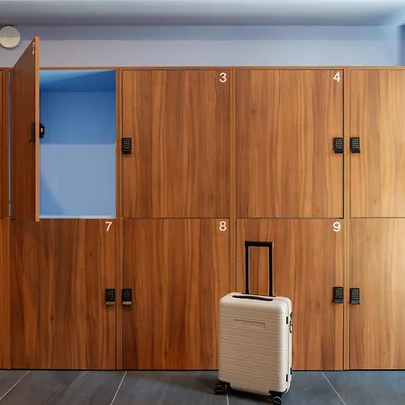 Aparthotel Numa Leo 4*
